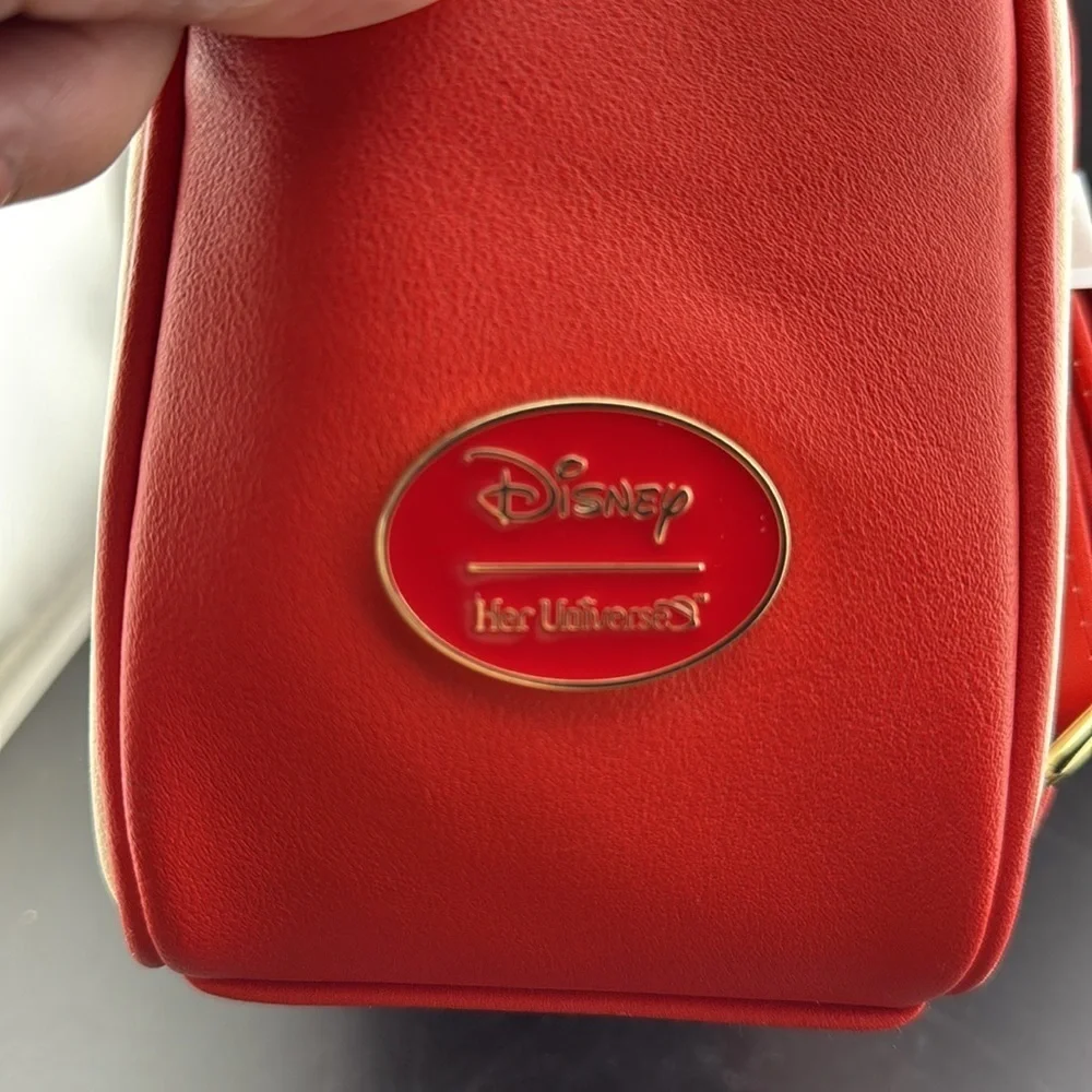 Her Universe Disney Winnie The Pooh Christmas Ornament Mini Backpack NWT